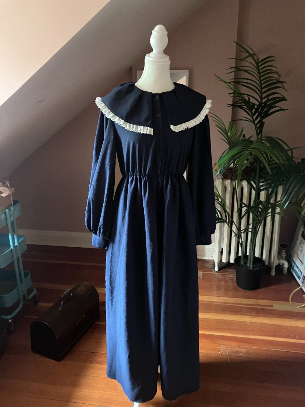 Navy blue & white peter pan wide collar button front dress long puffy sleeves